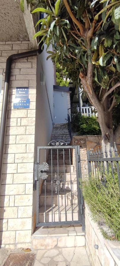 Apartment Adrian Omiš Exterior foto